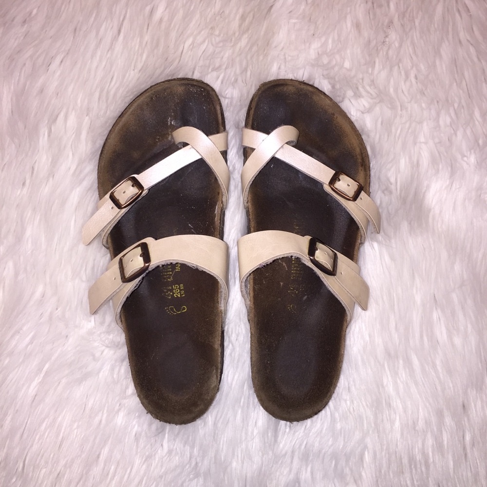 ✨Cream Birkenstocks